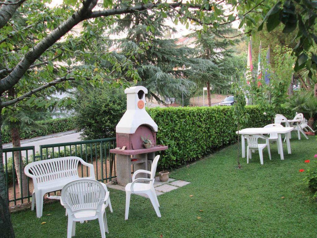 B&B Le Begonie Ascoli Piceno Exterior photo